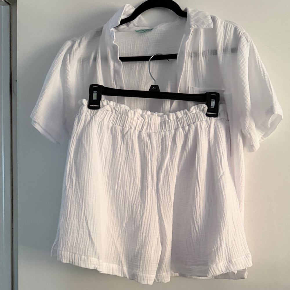 Avalon White Two-Piece Lightweight Shorts Set
